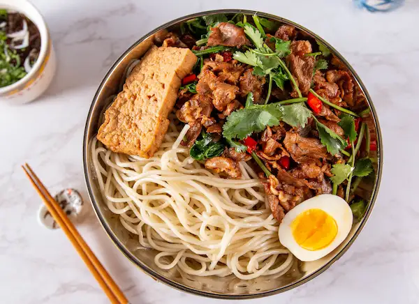 Noodles with Stir-Fried Beef and Cilantro